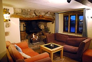 Swallet-Farm-Lounge